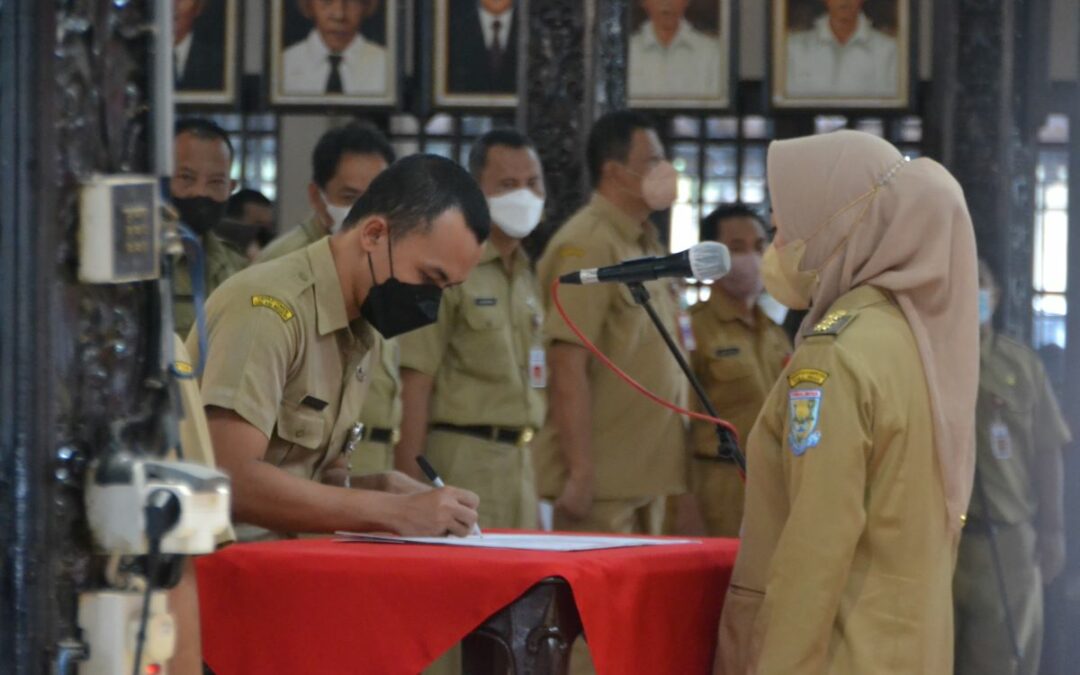Gerbong Terakhir Penataan Pejabat, Bupati Melantik 219 Pejabat Administrator dan Pengawas