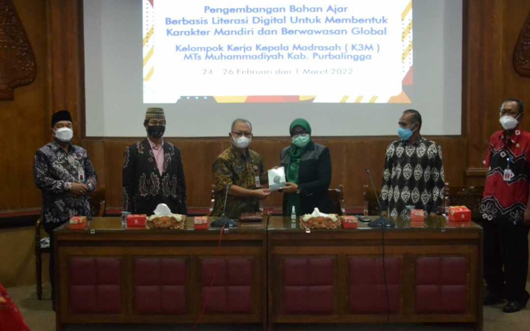 Kecakapan Digital Tidak Hanya Menguasai Teknologi Tapi Juga Menguasai Pemanfaatannya Secara Bijak dan Beretika