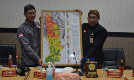 Tim Teknik Geologi Unsoed Petakan Kerawanan Bencana Kecamatan Karangmoncol