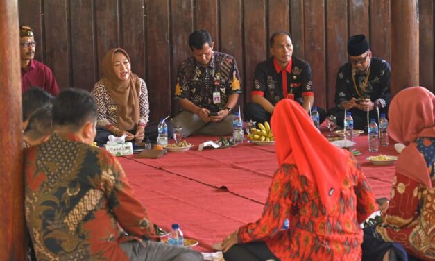 Bupati Tiwi Ajak Pemdes Sinergi Atasi Stunting