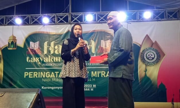 Bupati Tiwi : Pesantren Benteng Kokoh Generasi Penerus Bangsa
