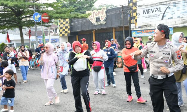 Sebulan 2 Kali, Bupati Tiwi Ajak Masyarakat Ramaikan CFD