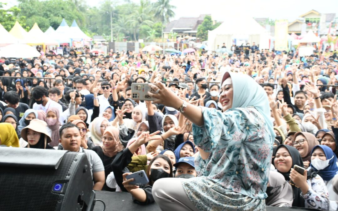 Bupati Tiwi : SMEGA Punya Peran Penting Hasilkan Lulusan Berkualitas