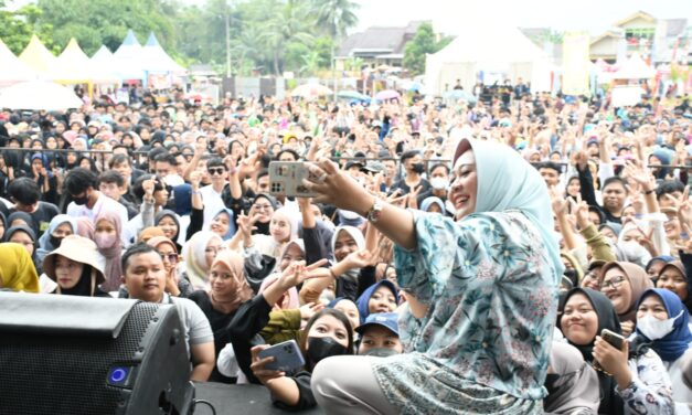 Bupati Tiwi : SMEGA Punya Peran Penting Hasilkan Lulusan Berkualitas