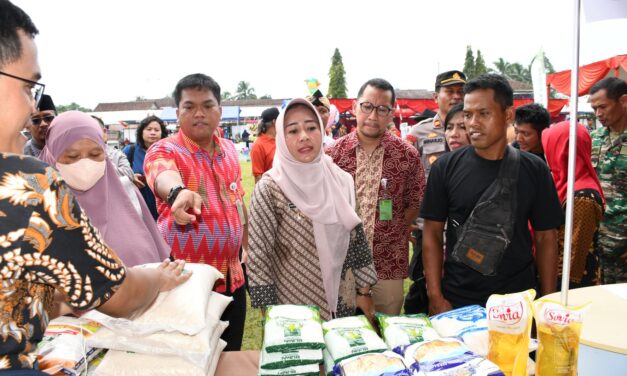 Bupati Tiwi : Gerakan Pangan Murah Bantu Stabilisasi Harga dan Daya Beli Masyarakat
