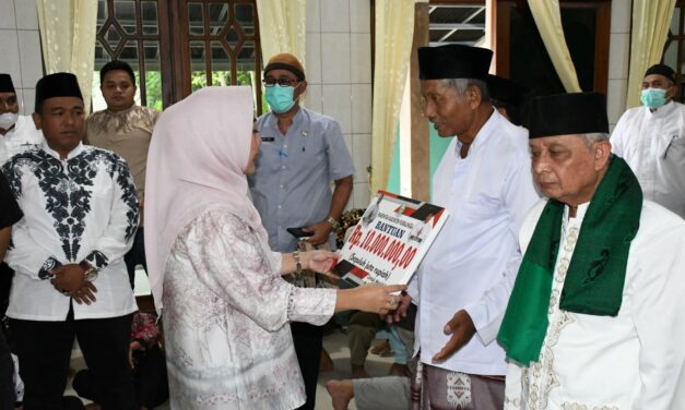Ashar Keliling, Bupati Bantu Rp 80 Juta untuk Desa Baleraksa