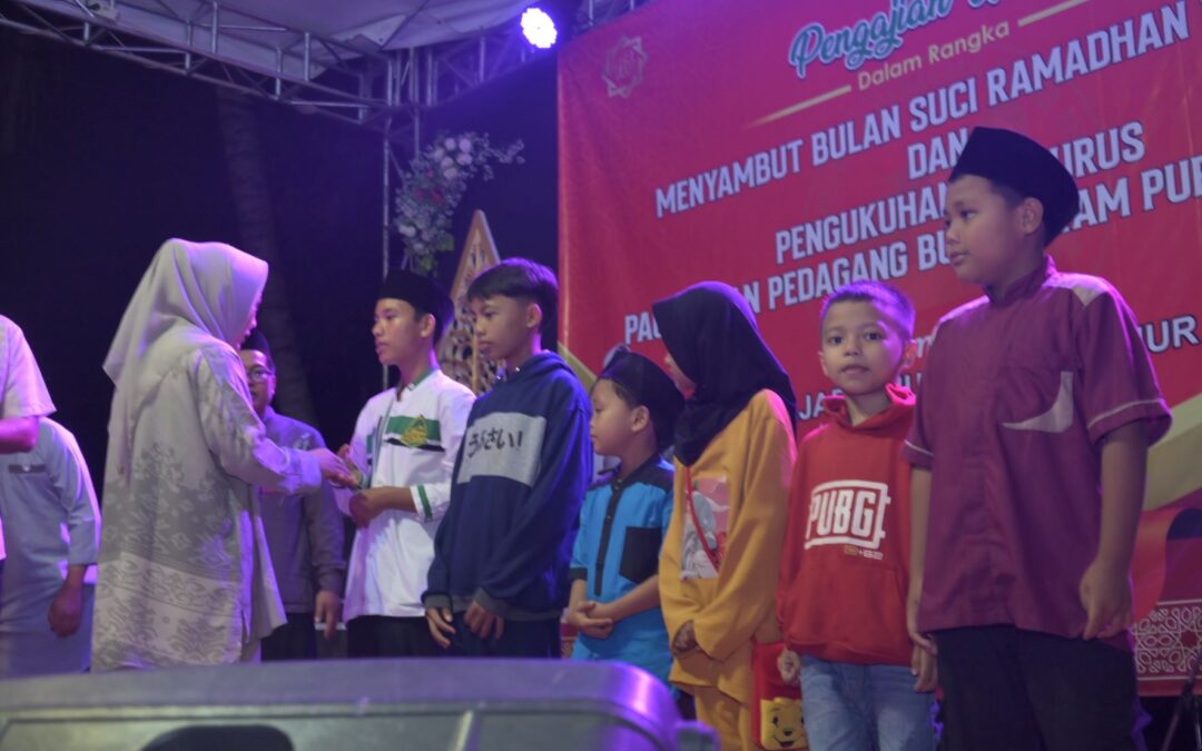 Bupati Tiwi Apresiasi Pedagang Bubur Ayam Bangun Mental dan Spiritual Masyarakat Pasunggingan
