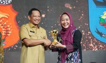 Bupati Tiwi : Raih UHC Award 2023, Pacu Peningkatan Kualitas Layanan Kesehatan