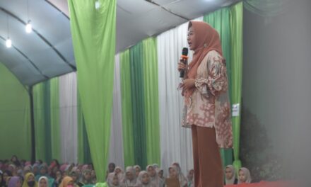 Bupati Tiwi: Ilmu Agama Jadi Benteng Diri dari Perilaku Negatif