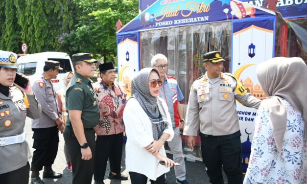 Bupati Tiwi – Wabup Sudono Pantau Kesiapan Pos Pelayanan Lebaran