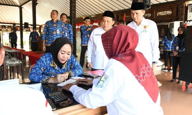 Bupati Ajak ASN, Keroyok Kemiskinan di Purbalingga Melalui Zakat