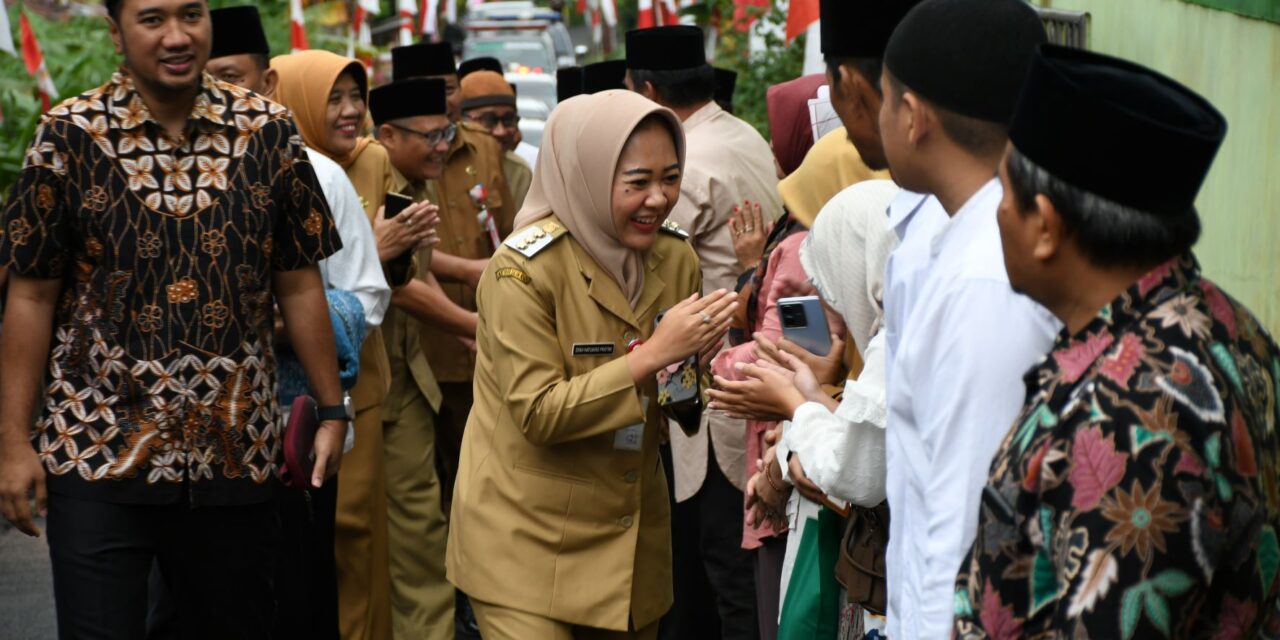 Bupati Tiwi : Peningkatan Jalan Sangkanayu – Talagening Bertahap