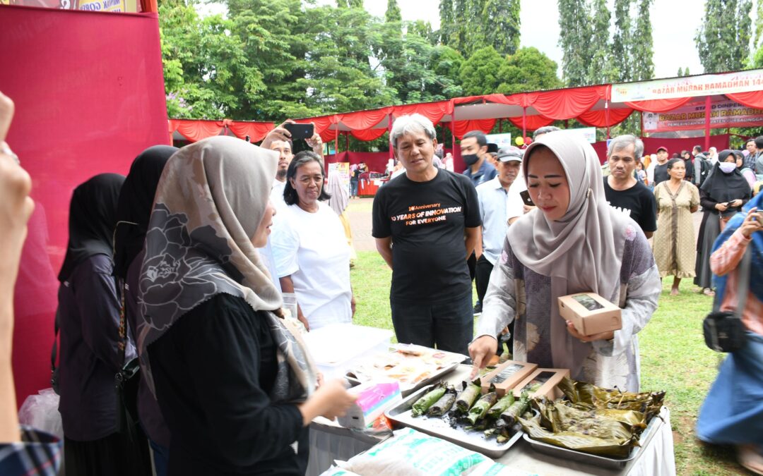 Bupati Tiwi : Yuks Belanja di Bazar Ramadhan, Dijamin Lebih Murah