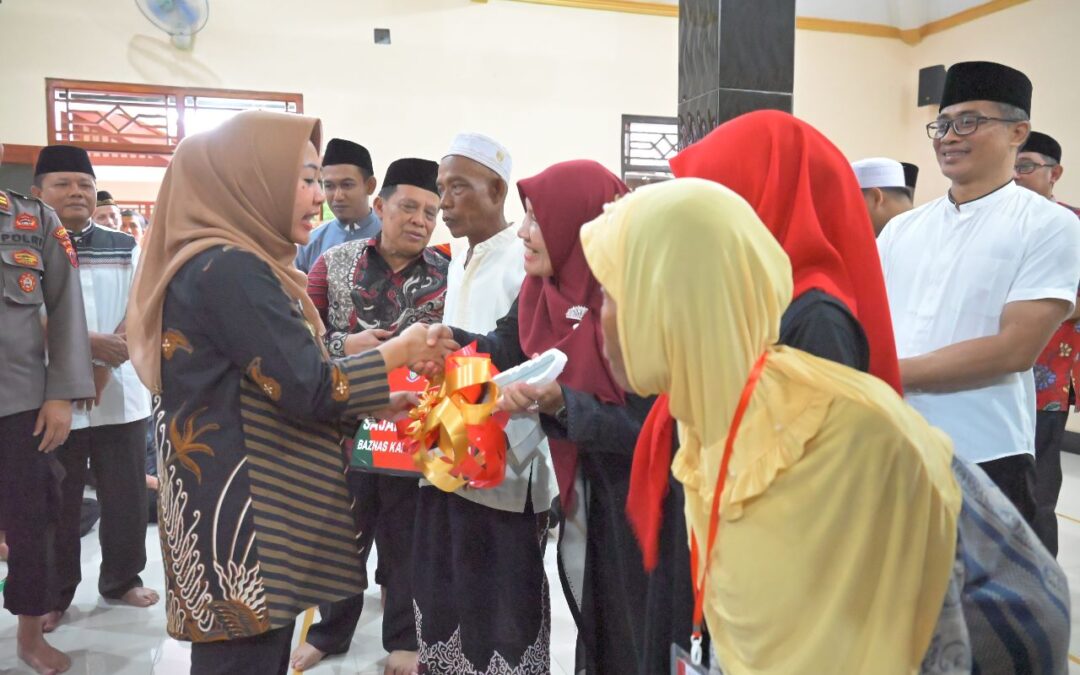 Bupati Bantu Kalialang 1 Unit Ambulans Desa