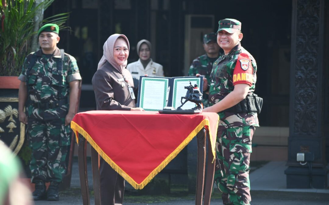 Berprestasi, Desa Karangbawang Dibangunkan Jalan Baru Melalui Program TMMD
