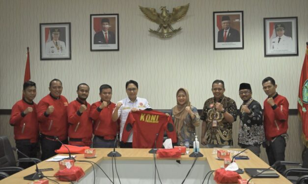 Terima Audiensi KONI, Bupati Tiwi : Porprov 2023 Harus Naik Peringkat