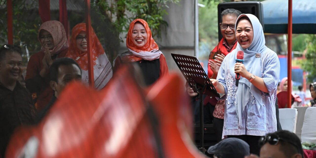Bupati Tiwi Bernostalgia Bareng Komunitas Tembang Kenangan Lestari