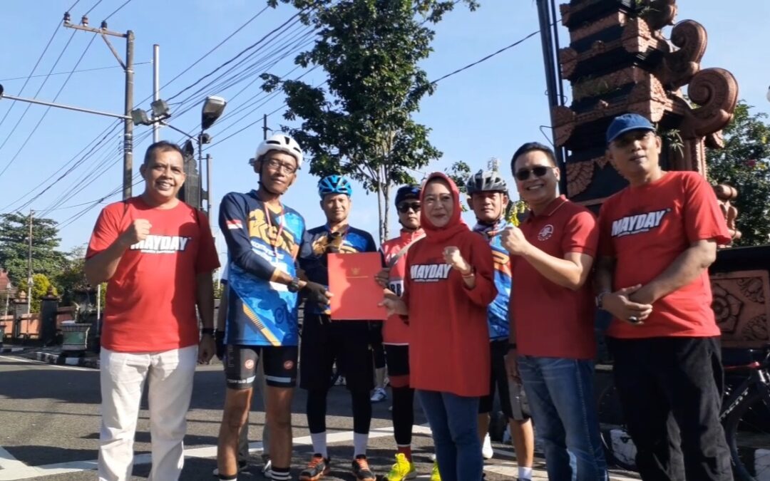 Bupati Tiwi Lepas Gowes Anniversary Ke-4 Komunitas Sepeda Purbalingga