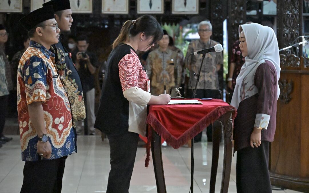Bupati Tiwi Minta Kepala Sekolah Berinovasi dan Tunjukan Profesionalitas