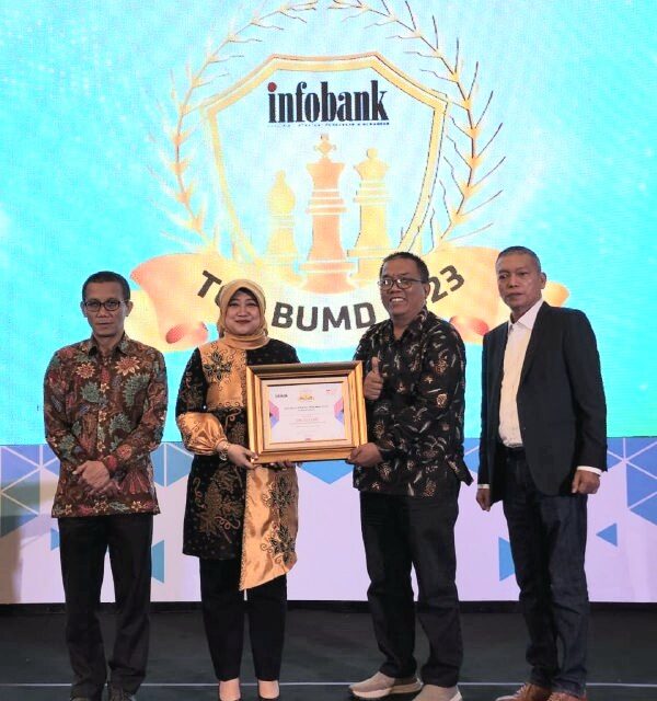 Selamat Kinerja Keuangan Moncer Artha Perwira Raih Penghargaan Infobank Top Bumd 2023 Setda 3231