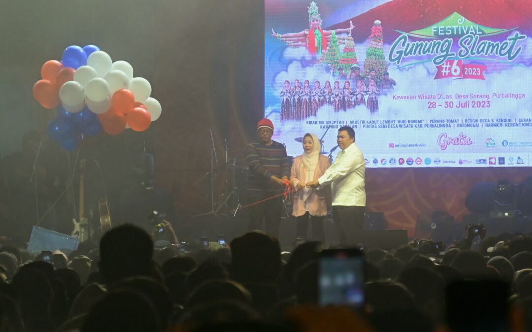 Akustik Kabut Lembut Sukses, Bupati Tiwi : Festival Gunung Slamet Harus Lanjut!