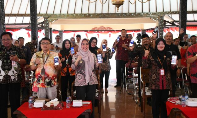 Tingkatkan Kinerja, Bupati Tiwi Wajibkan OPD Gunakan SRIKANDI