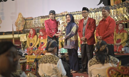 Wayangan di Tegalpingen, Bupati Tiwi: Bentuk Nyata Lestarikan Budaya