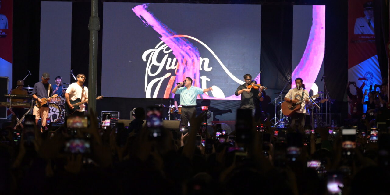 Konser Kemerdekaan, Bupati Tiwi Ajak Ambyar Bareng Guyon Waton