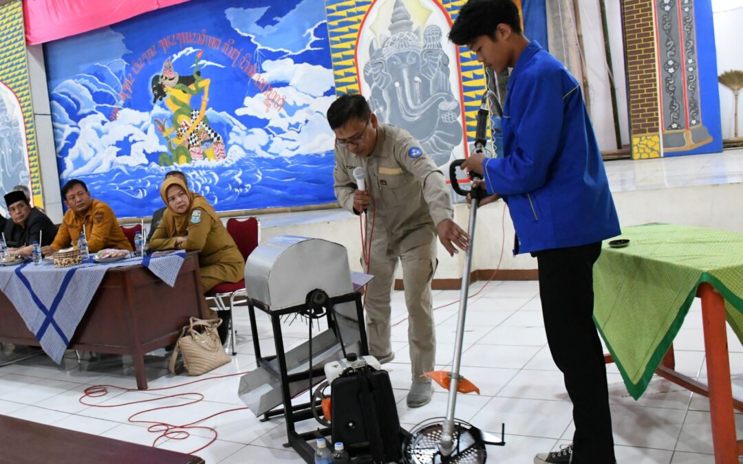 Monitoring KKN, Wabup Sudono Apresiasi UPS Tegal Ciptakan Alat Pertanian Inovatif Untuk Warga