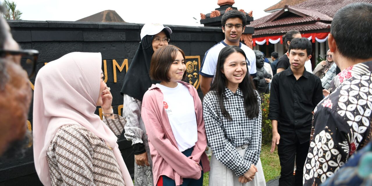 Dapat Kunjungan Pemuda-Pemudi Jepang, Bupati Tiwi Berharap ada Transfer Knowledge