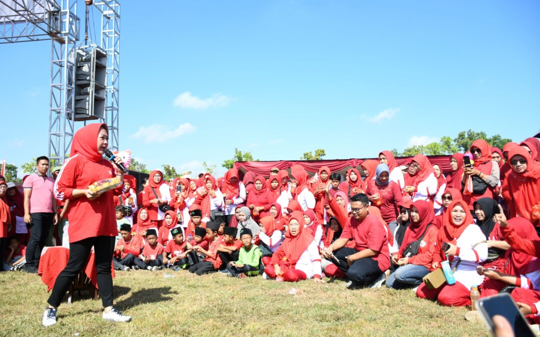 Promosikan Germas, Bupati Tiwi Ajak Masyarakat Gemar Makan Buah dan Sayur