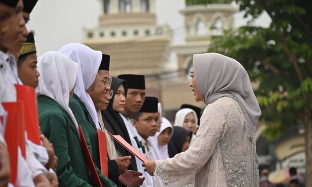 Apel Hari Santri, Bupati Tiwi Ajak Jihad Intelektual