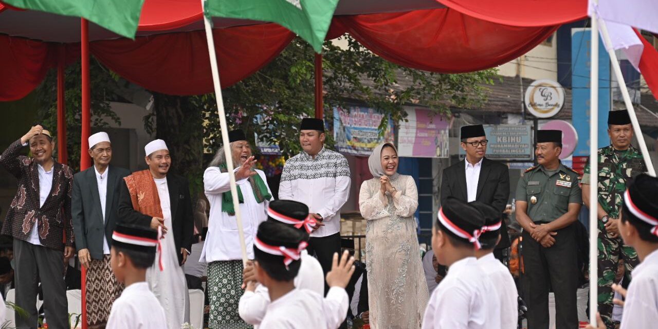 Pawai Ta’aruf dan Bazar UMKM Meriahkan Hari Santri Nasional di Purbalingga