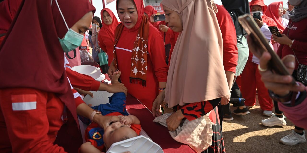 Germas di Karangcengis, Bupati Minta Kader Semangat Turunkan Stunting