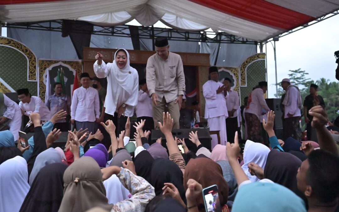 Bupati Tiwi Hadiri Haul Kiai Hisyam Abdul Karim ke-35