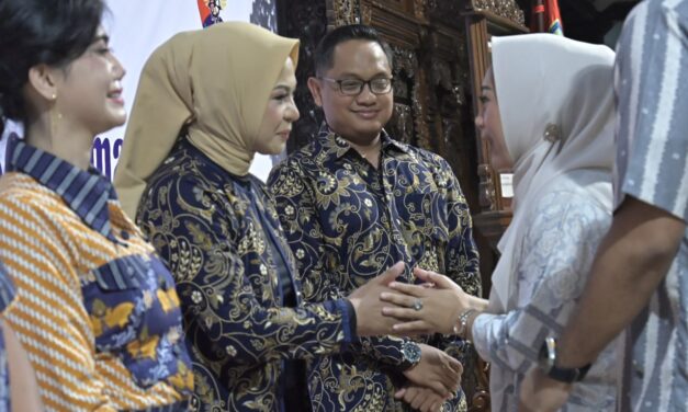 Mayor Pnb Sekti Ambarwaty Jabat Danlanud JB Soedirman, Bupati Tiwi Ajak Optimalisasi Bandara