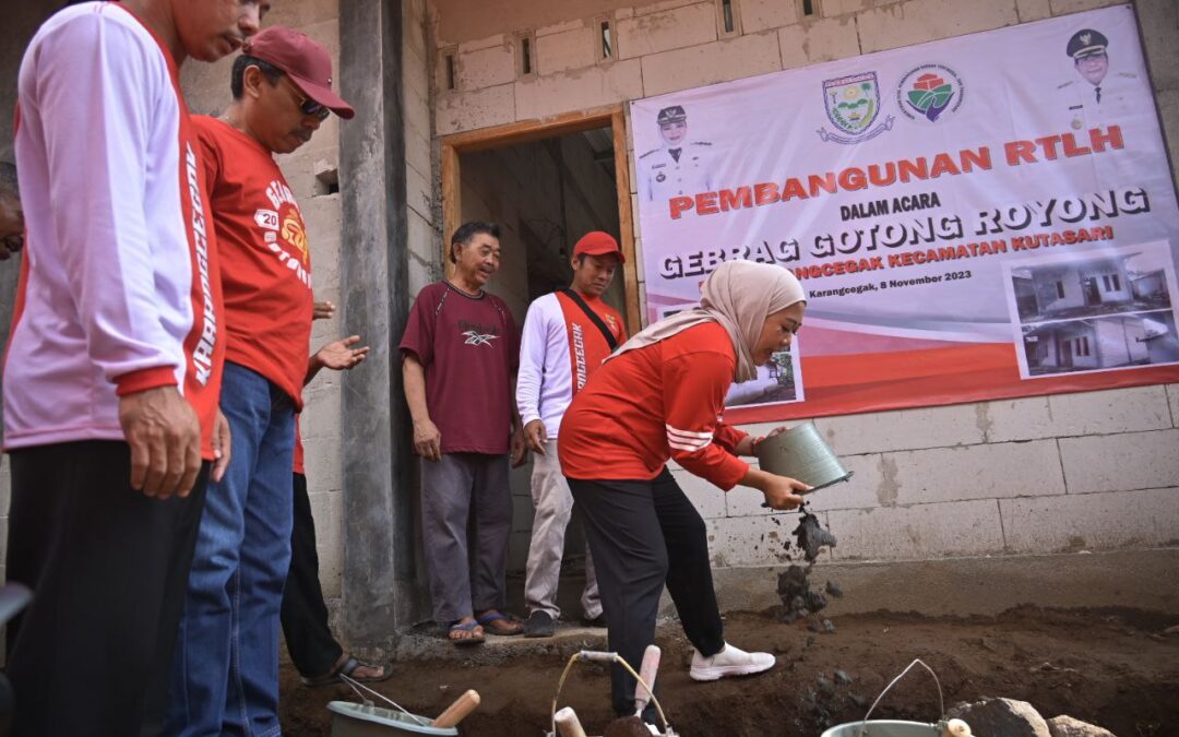 Gebrak di Karangcegak, Bupati dan Wakil Bupati Resmikan Sarpras Air Bersih