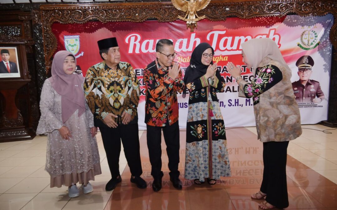 Sambut Kajari Baru, Bupati Tiwi Berharap Sinergitas Terus Berlanjut