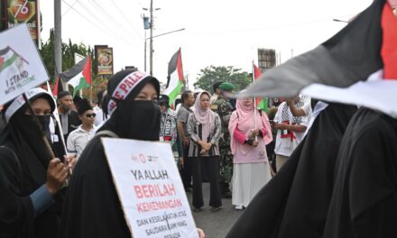 Bupati Tiwi Lepas Aksi Solidaritas Peduli Palestina