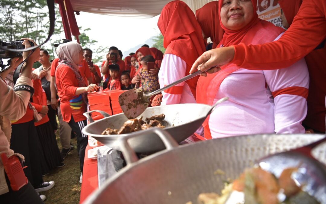 Germas Karangjambu, Bupati Tiwi Apresiasi Kontribusi Kader Kesehatan