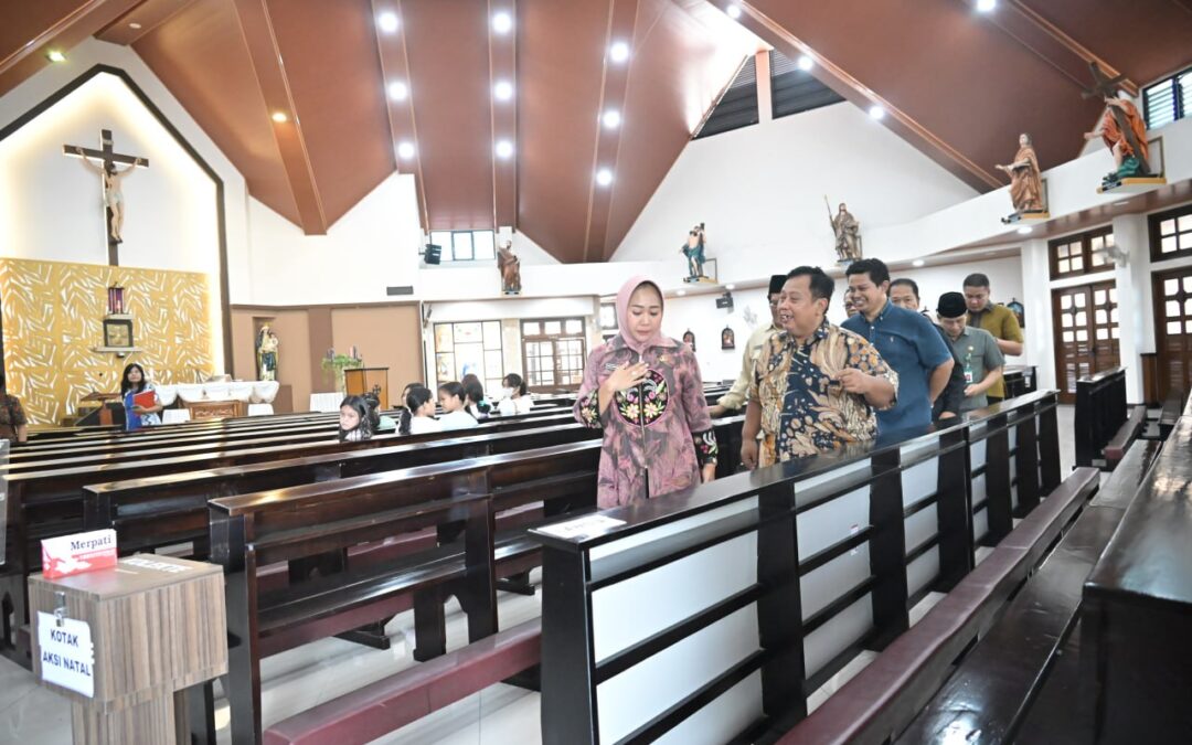 Jelang Natal 2023, Bupati, Wabup dan Forkopimda Kunjungi Gereja-Gereja di Purbalingga