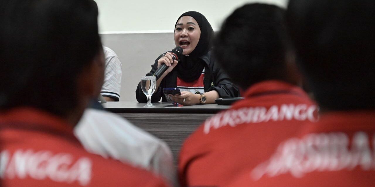 Bupati Tiwi : Ayo Wujudkan Mimpi Persibangga Juara!