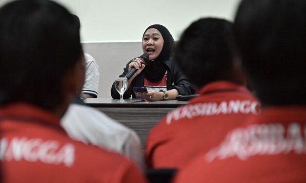 Bupati Tiwi : Ayo Wujudkan Mimpi Persibangga Juara!