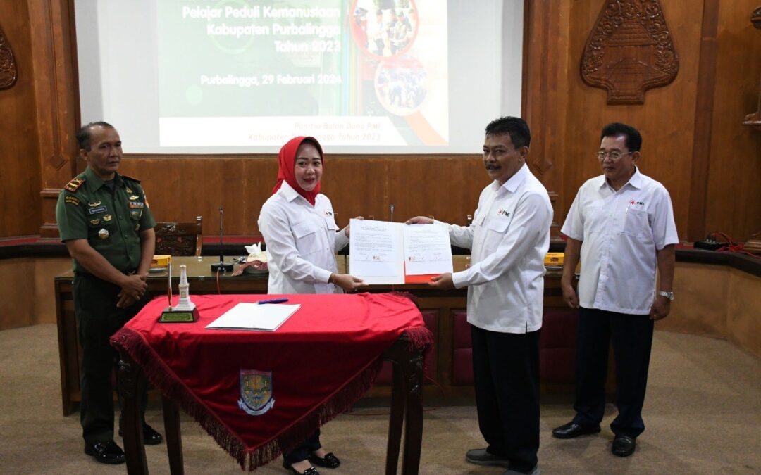 Bulan Dana PMI 2023 : Raih Rp. 1,5 Miliar, Bupati Tiwi Arahkan untuk Darurat Bencana dan Kemiskinan