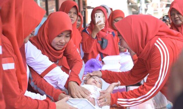 <em>3 Tahun Tiwi-Dono : Derajat Kesehatan dan Pendidikan Masyarakat Meningkat</em>