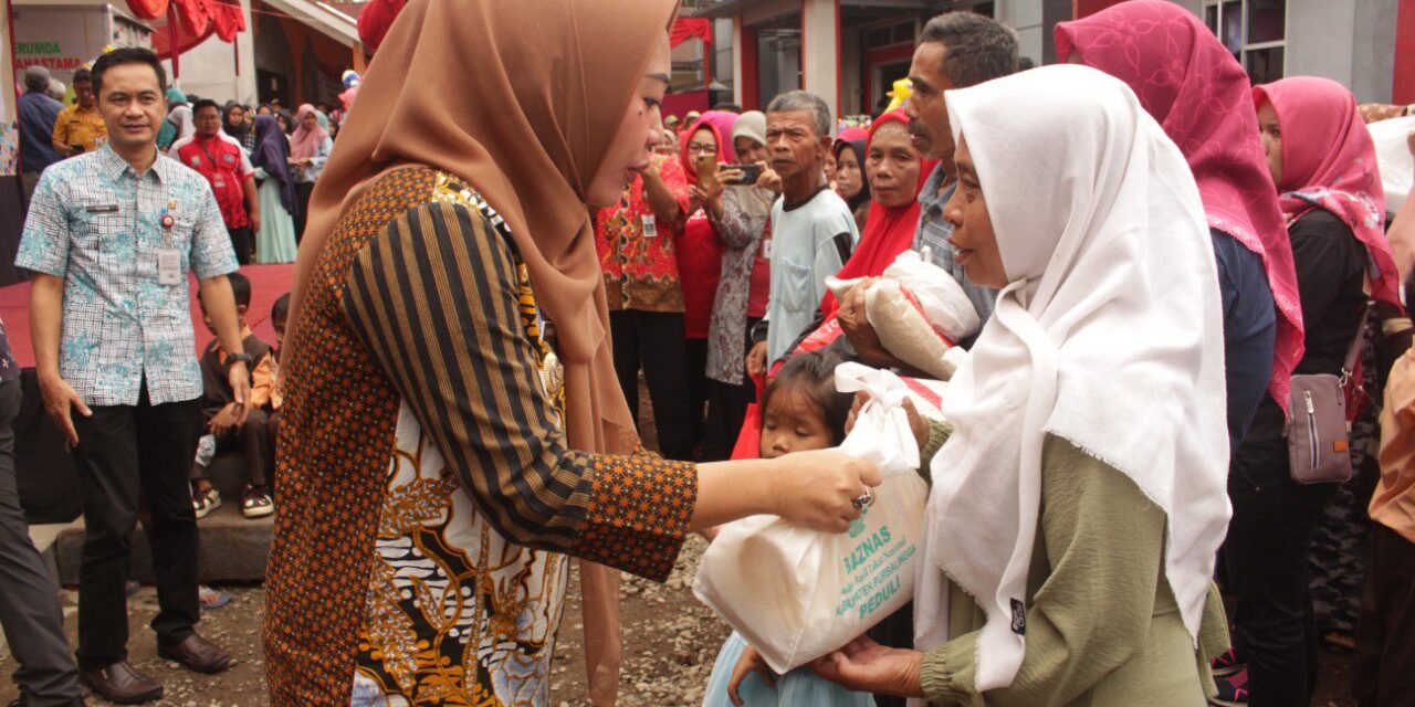Pasar Murah Ramadhan di Pengalusan, Bupati Tiwi: Harga Jauh Lebih Murah!