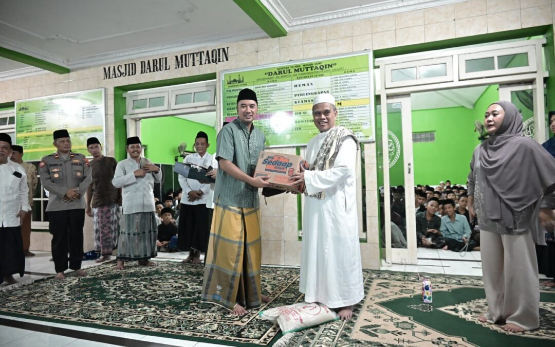 Motivasi Para Santri, Bupati Tiwi Pesan Manfaatkan Waktu Libur Untuk Bahagiakan Orang Tua