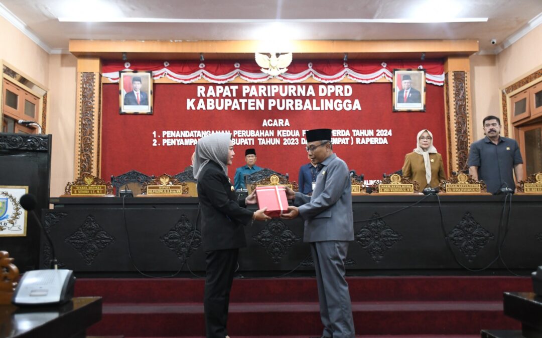 Serahkan LKPJ ke DPRD, Bupati Tiwi Sampaikan 9 Capaian Makro Pemerintahan Selama 2023