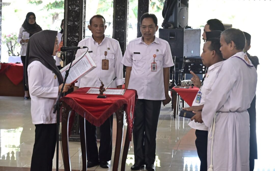 Lantik 47 Pejabat, Bupati Tiwi : Fokus Layani Masyarakat