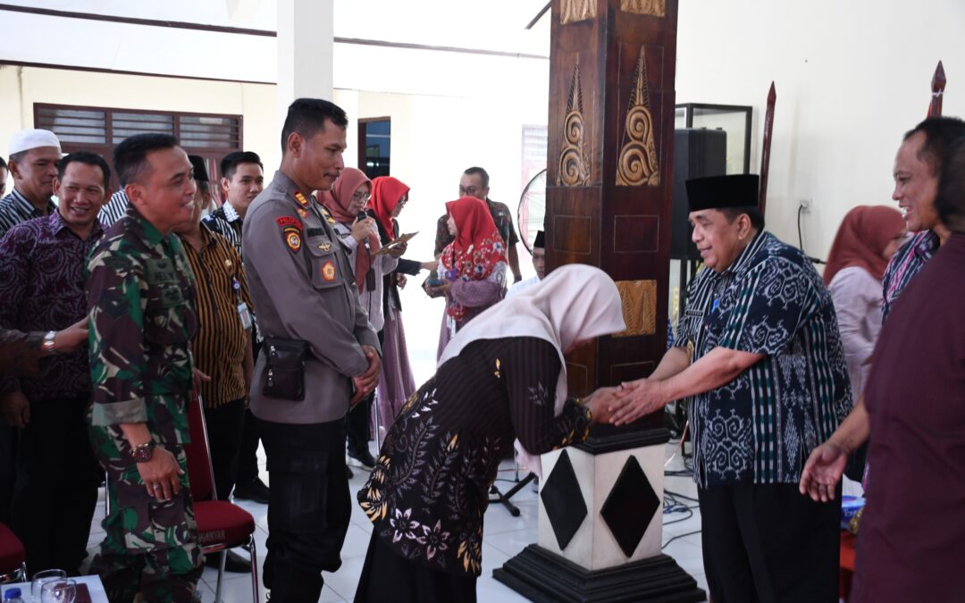 Bupati dan Wabup Dapat Apresiasi Atas Dukungan Pembangunan Alun-alun Sumringah